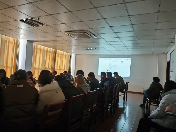 安全無小事 責任重于山：康姆勒電力開工di一課